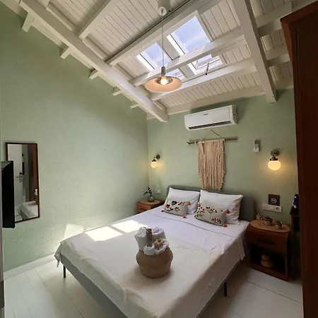 Pensión Hanole Macaron Ayvalı